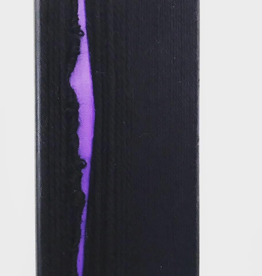 Cicatrici II — Nero su Viola — 2